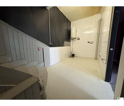 Local commercial - 47 m² - 2 pièces