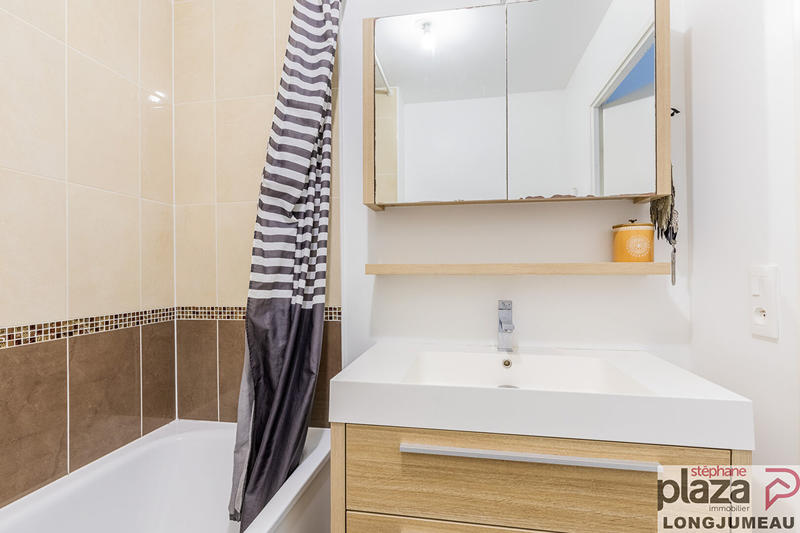 Maison - 83 m² - 5 pièces