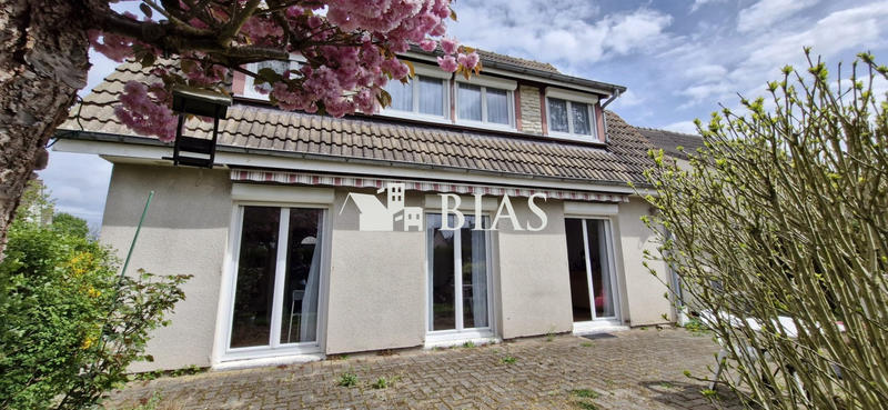 Maison - 98 m² - 4 pièces