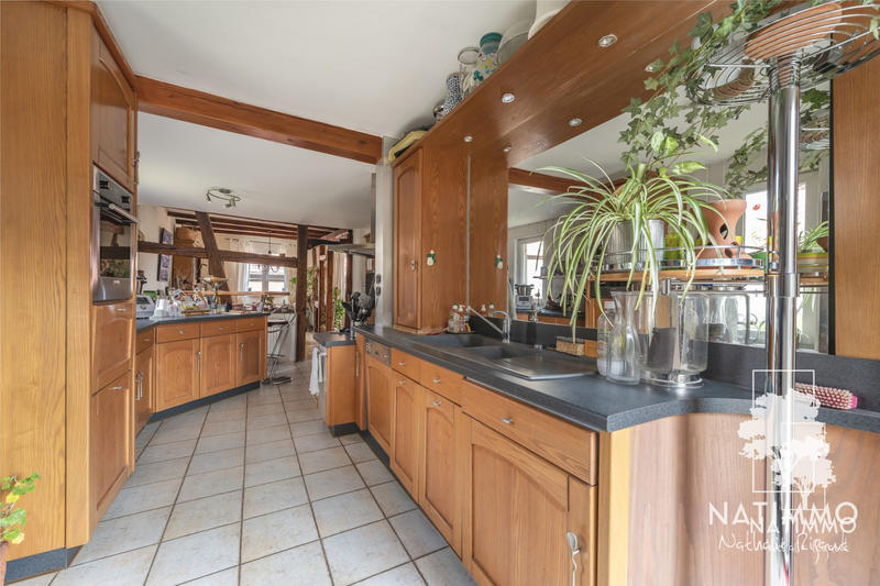 Maison traditionnelle - 230 m² - 7 pièces