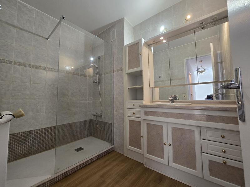 Appartement - 103 m² - 4 pièces