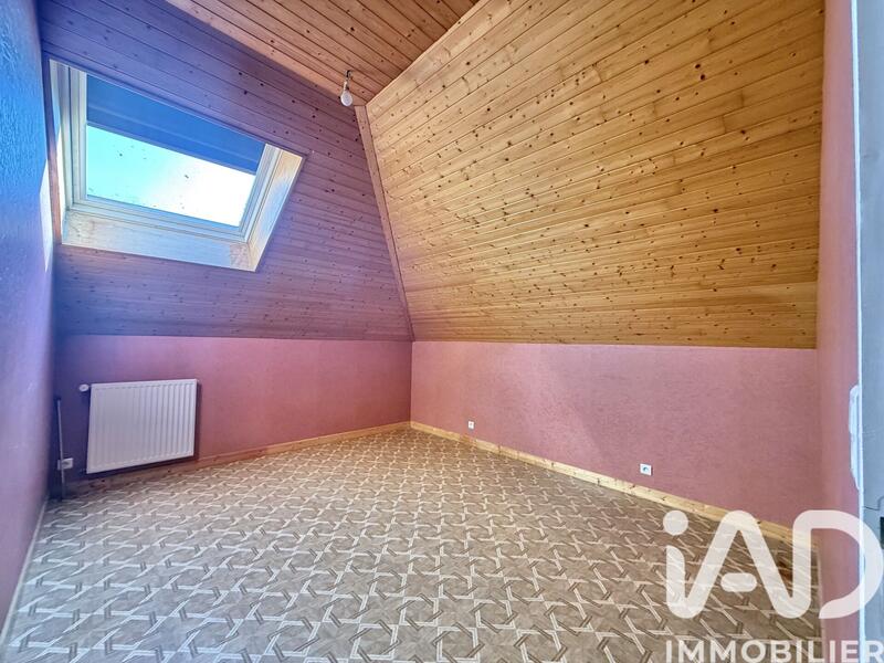 Maison - 228 m² - 6 pièces