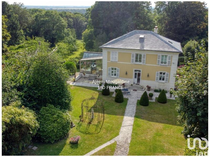 Maison - 226 m² - 9 pièces