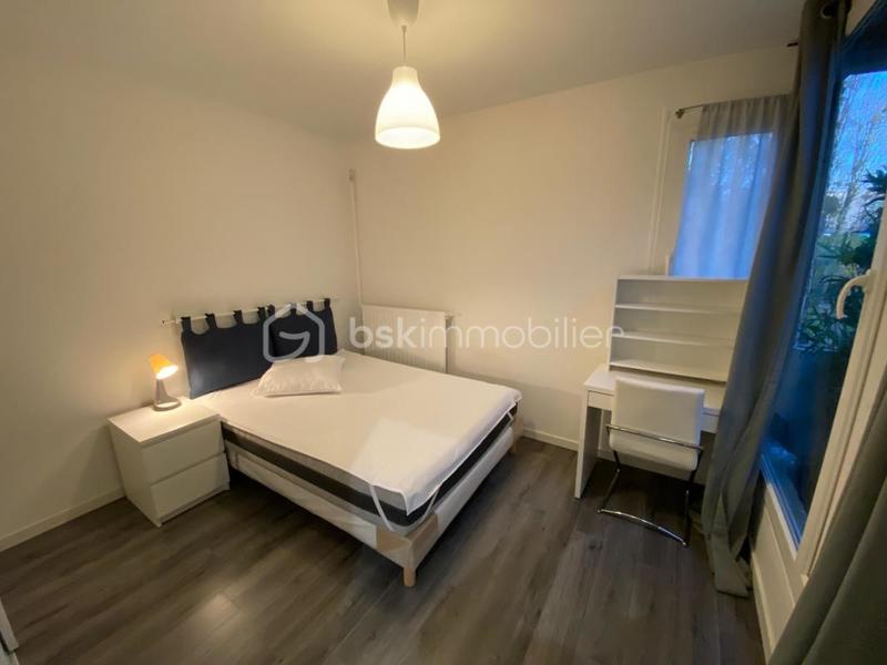 Appartement - 75 m² - 5 pièces
