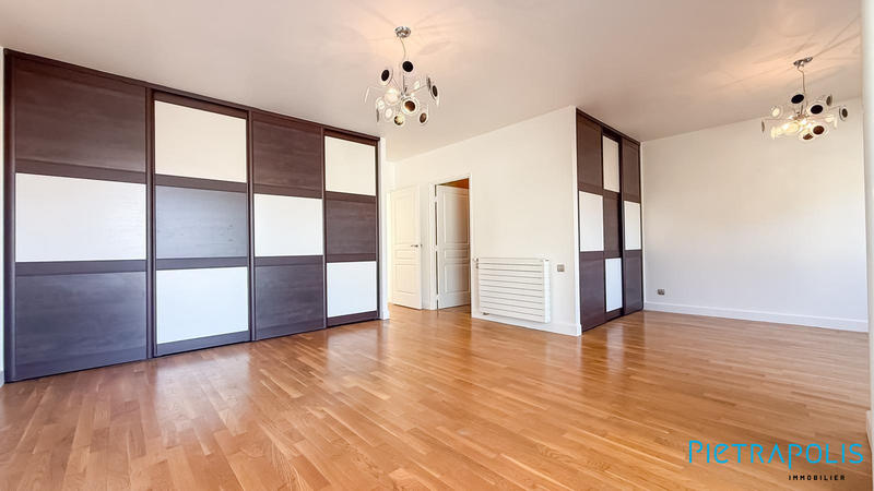 Maison - 142 m² - 6 pièces