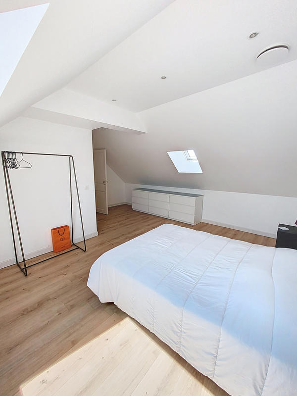 Maison - 183 m² - 5 pièces