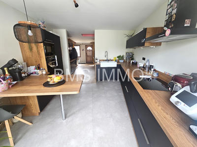 Maison - 96 m² - 5 pièces