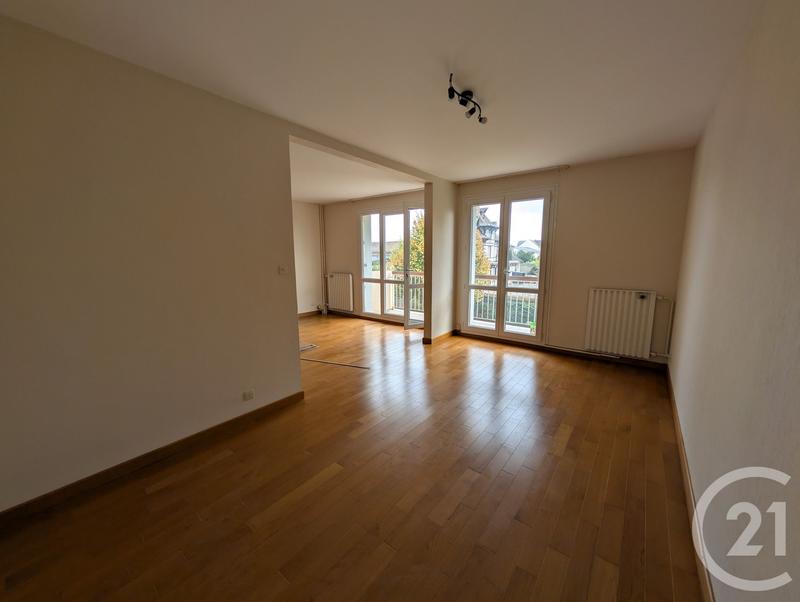 Appartement - 99 m² - 5 pièces