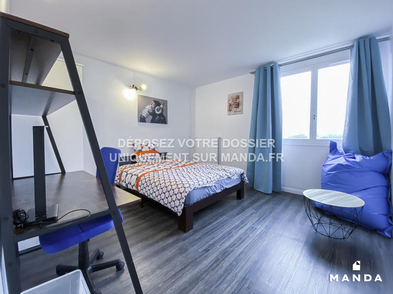 Chambre - 14 m² - 6 pièces