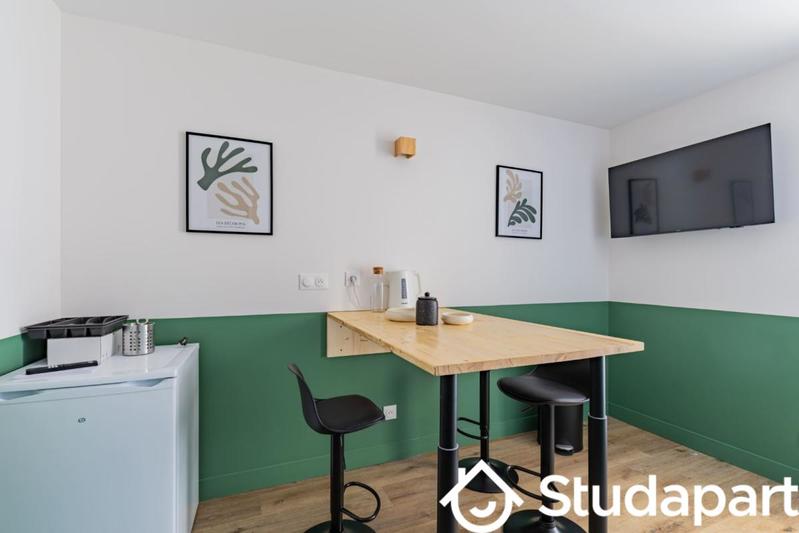 Chambre - 11 m² - 1 pièce