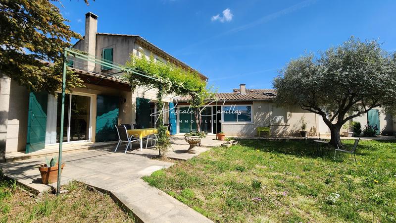 Villa - 258 m² - 10 pièces