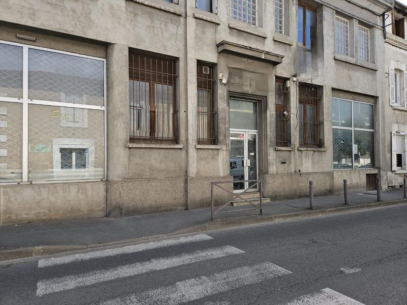 Maison - 600 m² - 5 pièces