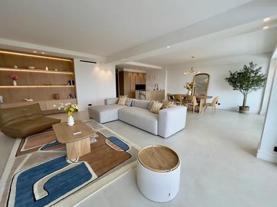 Appartement - 122 m² - 3 pièces