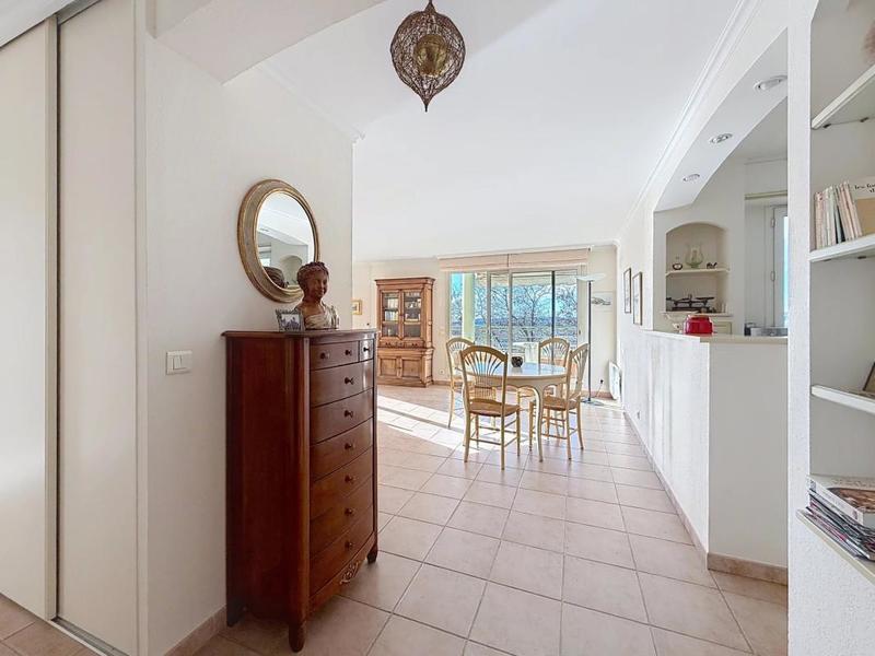 Appartement - 82 m² - 3 pièces