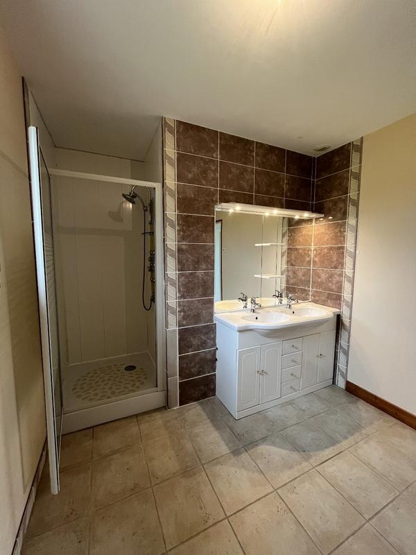 Maison - 121 m² - 6 pièces