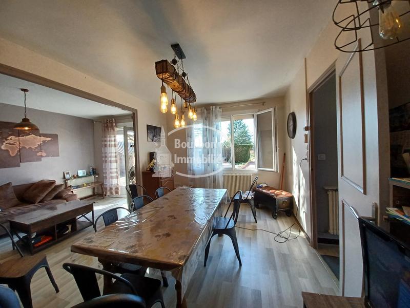 Maison - 90 m² - 5 pièces