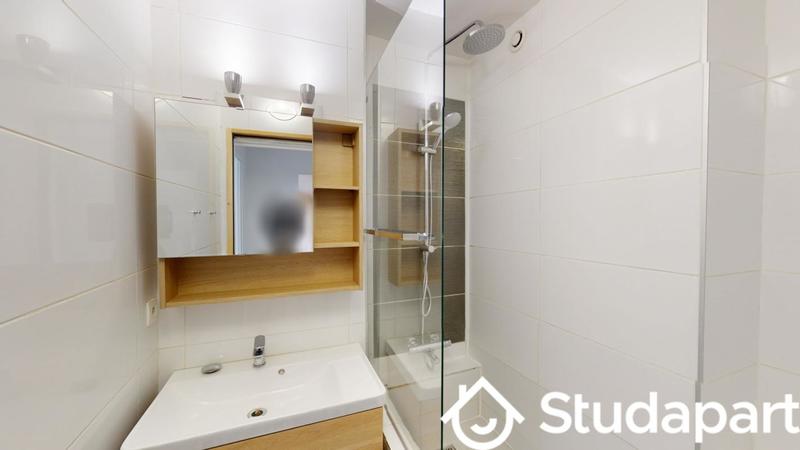 Chambre - 11 m² - 1 pièce