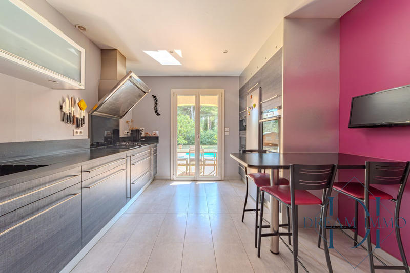 Maison - 142 m² - 5 pièces