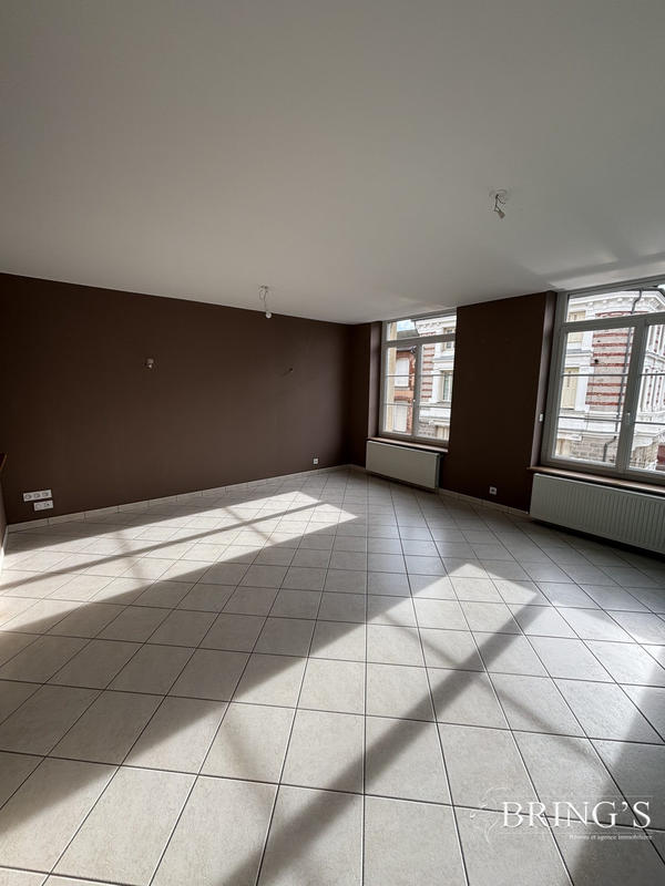 Appartement - 80 m² - 4 pièces