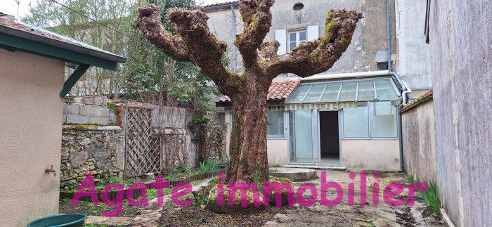 Maison de village - 100 m² - 4 pièces