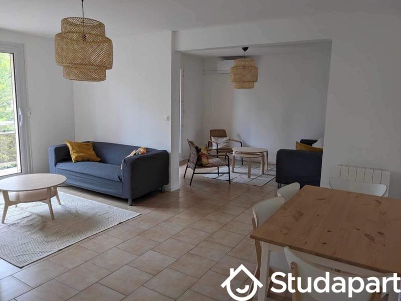 Chambre - 15 m² - 1 pièce