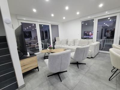 Maison - 110 m² - 5 pièces