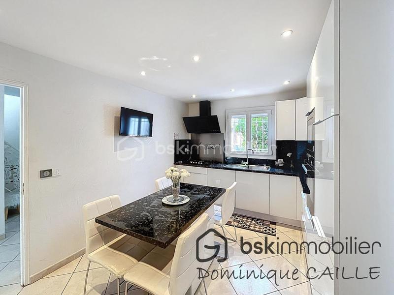 Maison traditionnelle - 130 m² - 5 pièces