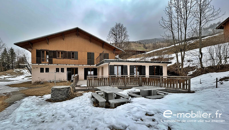 Châlet - 334 m² - 15 pièces