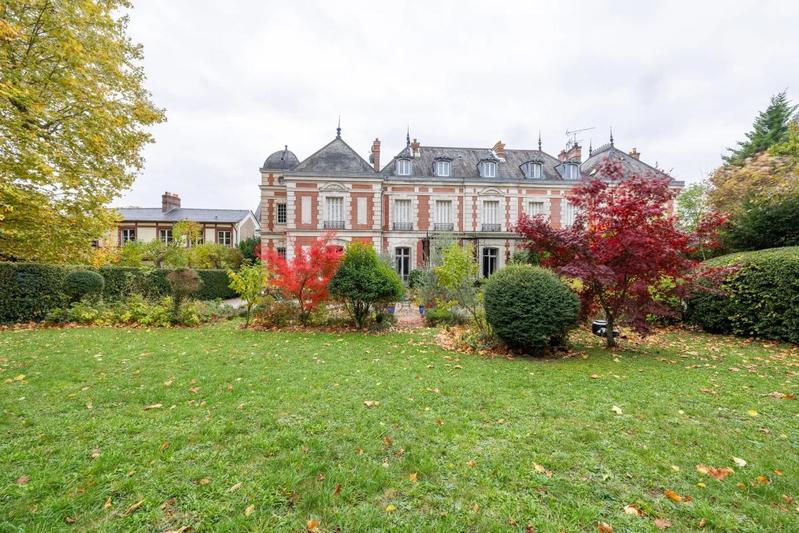 Studio - 185 m² - 5 pièces