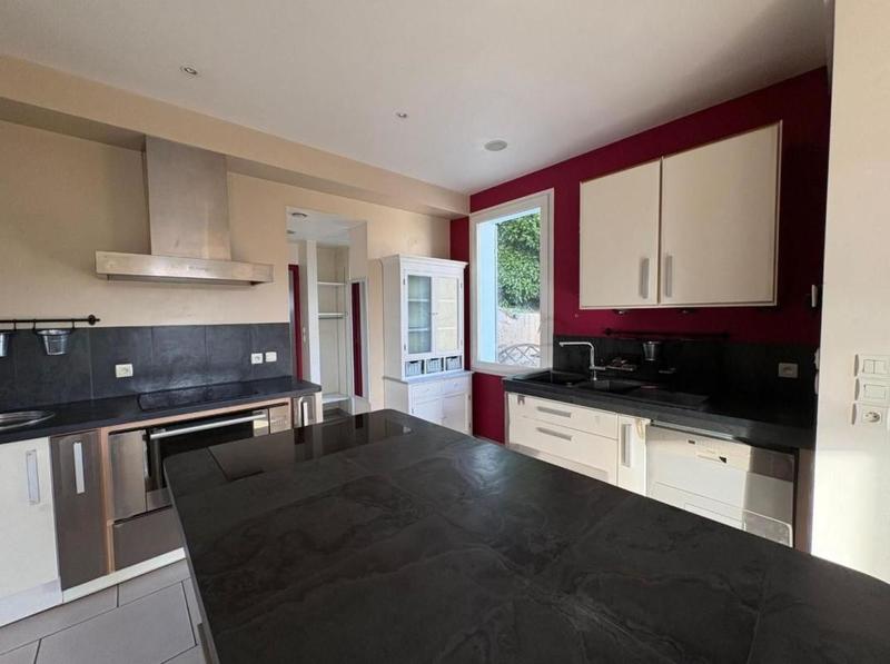 Maison - 101 m² - 5 pièces