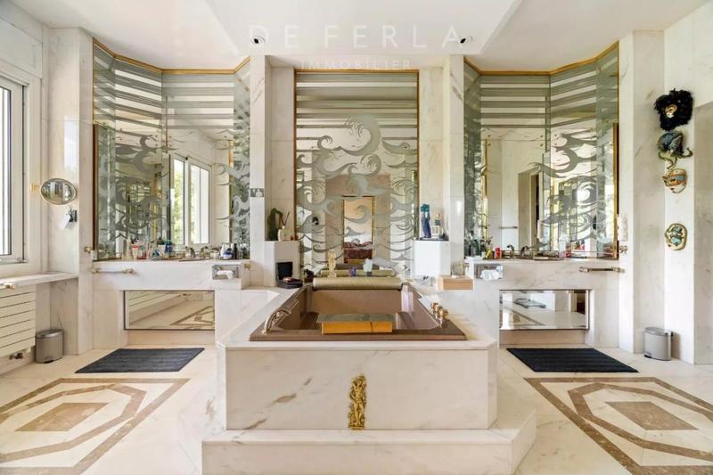 Propriété - 491 m² - 10 pièces