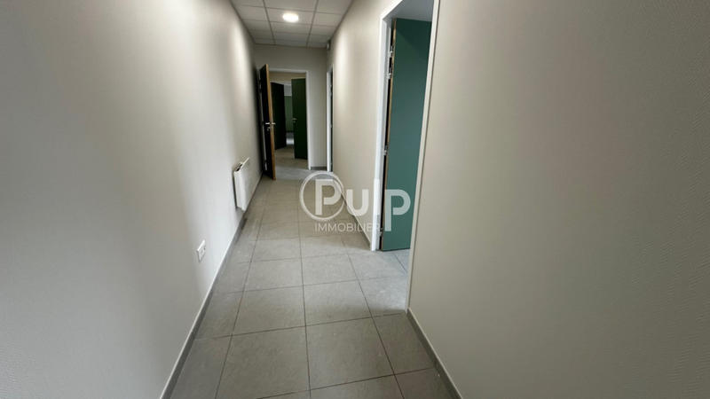 Bureau - 101 m² - 4 pièces