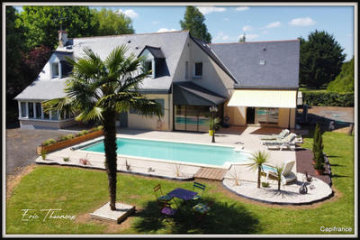 Maison - 300 m² - 8 pièces