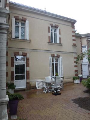 Maison - 180 m² - 8 pièces
