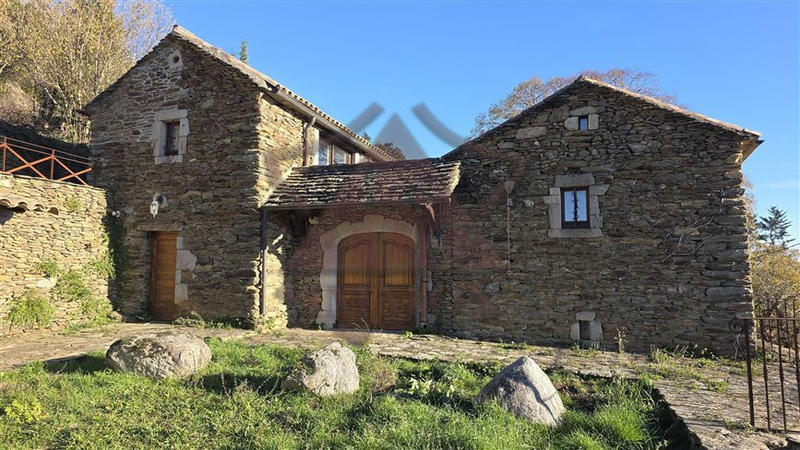 Mas - 281 m² - 12 pièces