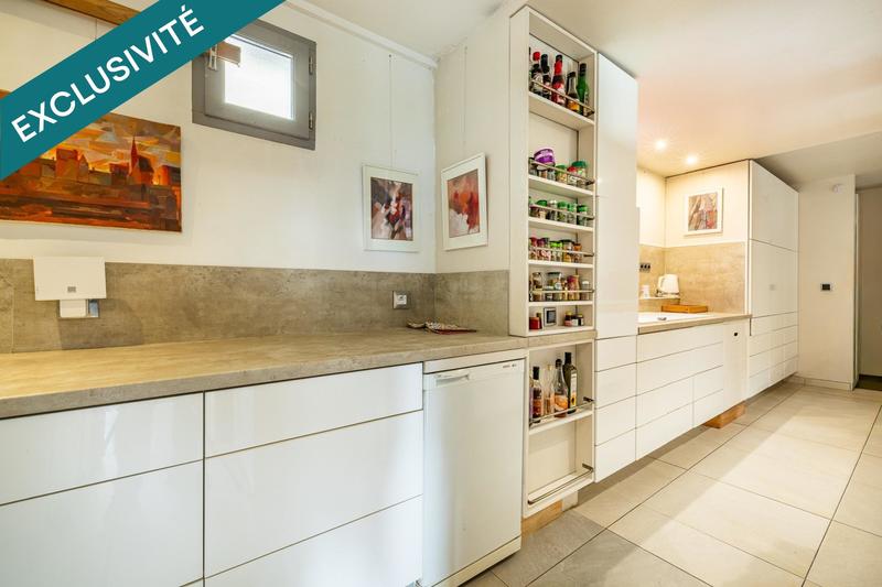 Maison - 181 m² - 6 pièces