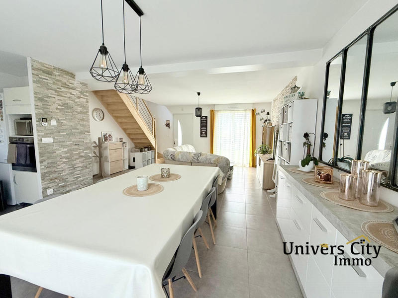 Maison - 103 m² - 6 pièces