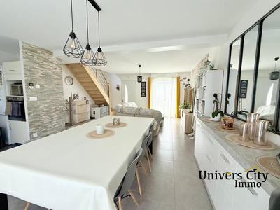 Maison - 103 m² - 6 pièces
