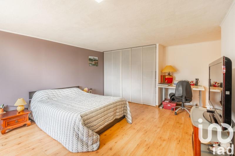 Maison - 200 m² - 6 pièces