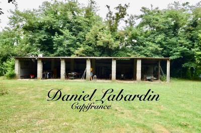 Maison - 235 m² - 8 pièces