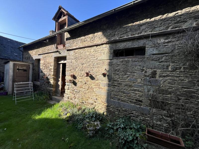 Maison ancienne - 195 m² - 8 pièces