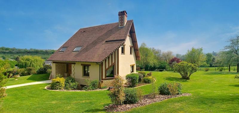 Maison - 255 m² - 8 pièces