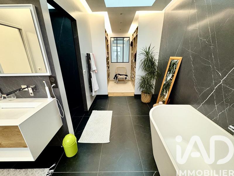 Maison - 190 m² - 6 pièces