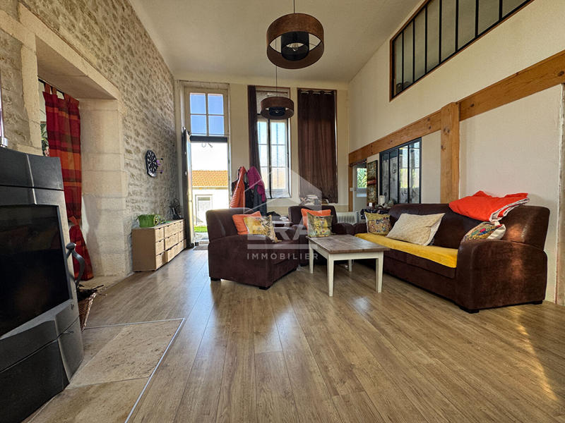 Maison - 161 m² - 5 pièces