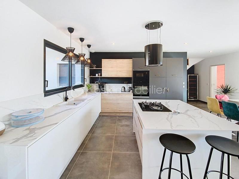 Villa - 140 m² - 5 pièces