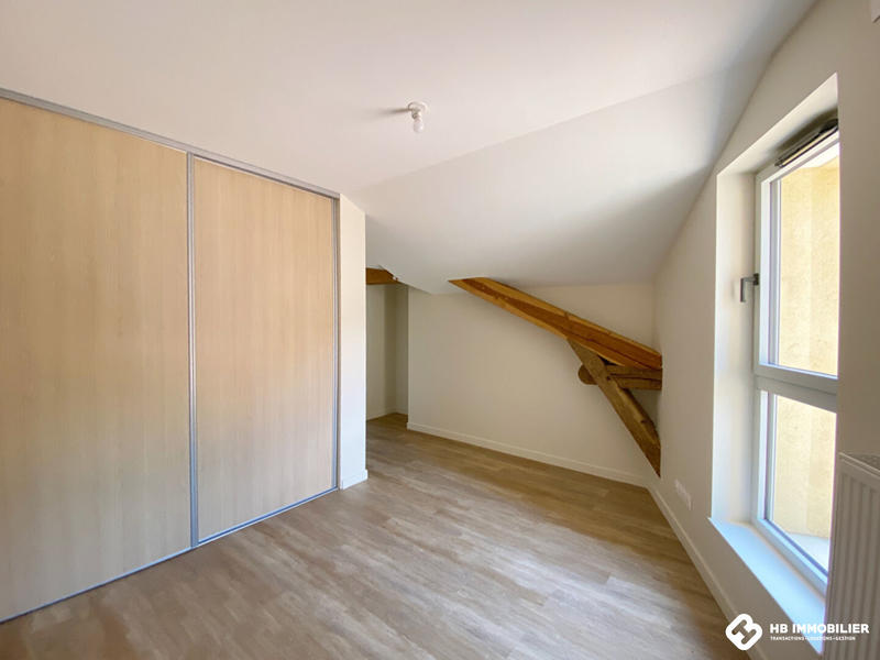 Maison - 104 m² - 4 pièces