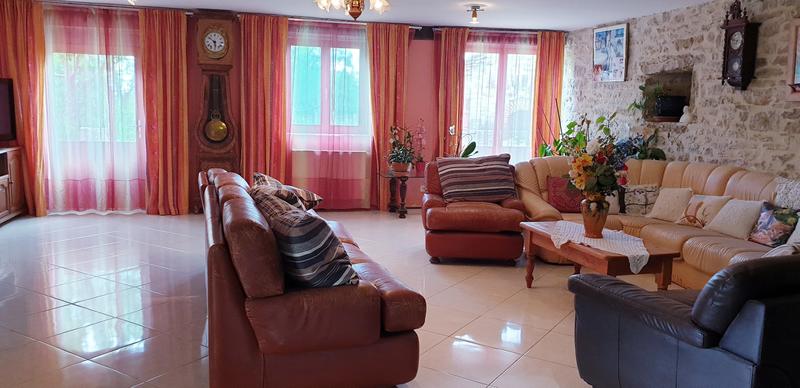 Mas - 330 m² - 10 pièces