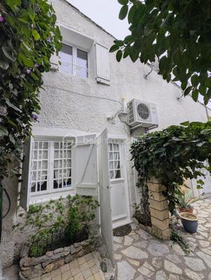 Propriété - 171 m² - 6 pièces