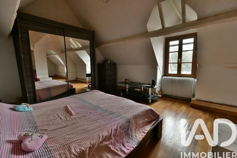 Maison - 222 m² - 6 pièces