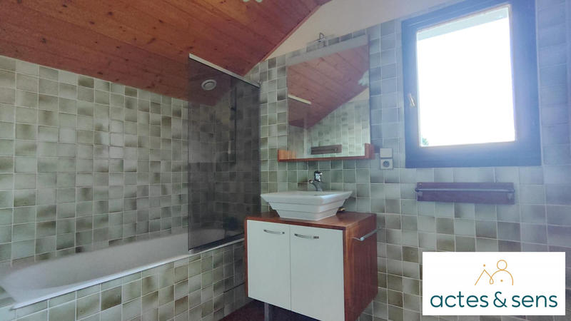 Maison - 207 m² - 10 pièces